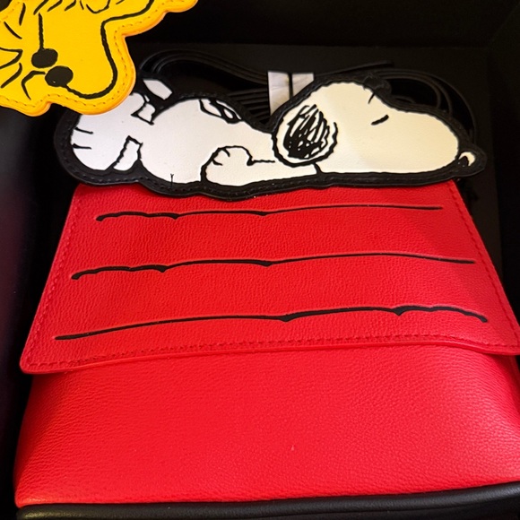 Peanuts Snoopy Red and Yellow 3 piece Gift Set - Picture 4 of 4